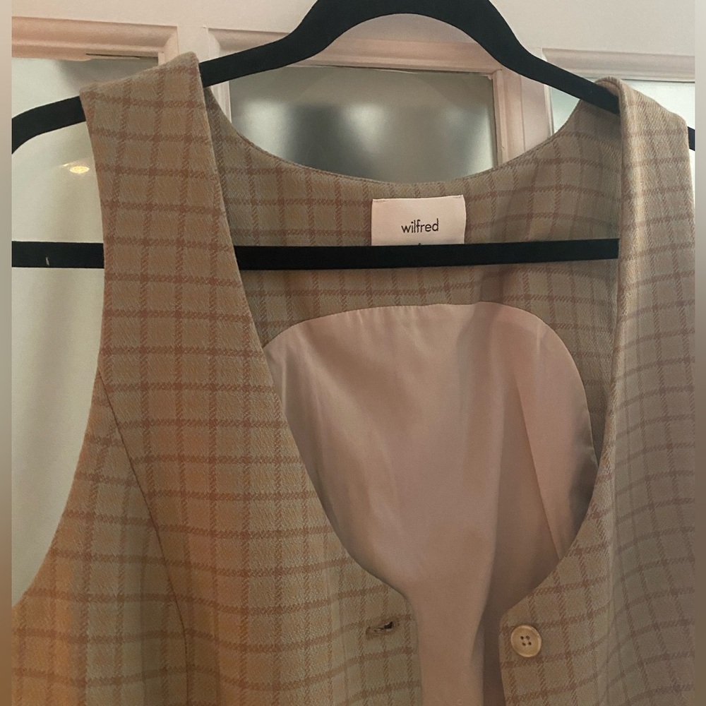 COPY - Aritzia Wilfred patterned vest